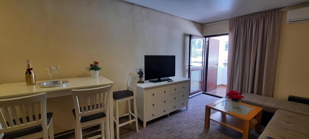 Petrovac Ambassador Apartments מראה חיצוני תמונה